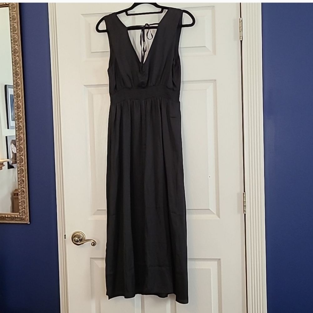 Old Navy Sleeveless Midi Dress